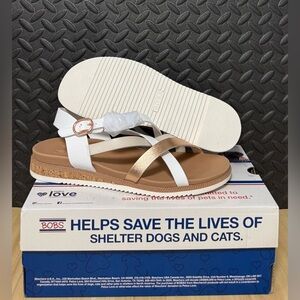 Skechers BOBS Desert Kiss Low Peak Rank White Sandals Womens Size 10